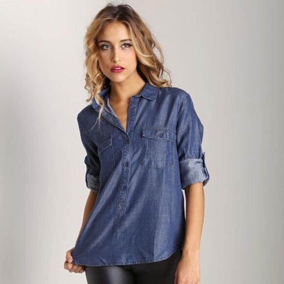 Bella Dahl Popover Chambray Button-Up Top in Rain Wash - Picture 1 of 8